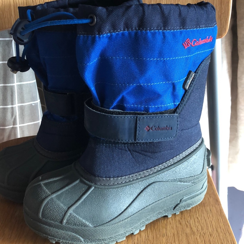 Columbia Kids Navy and Olive Snow Boots